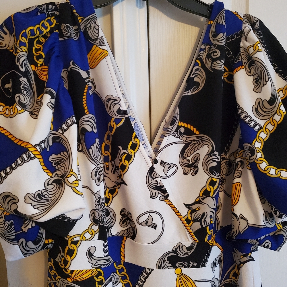 Dress - Picture 4 of 10